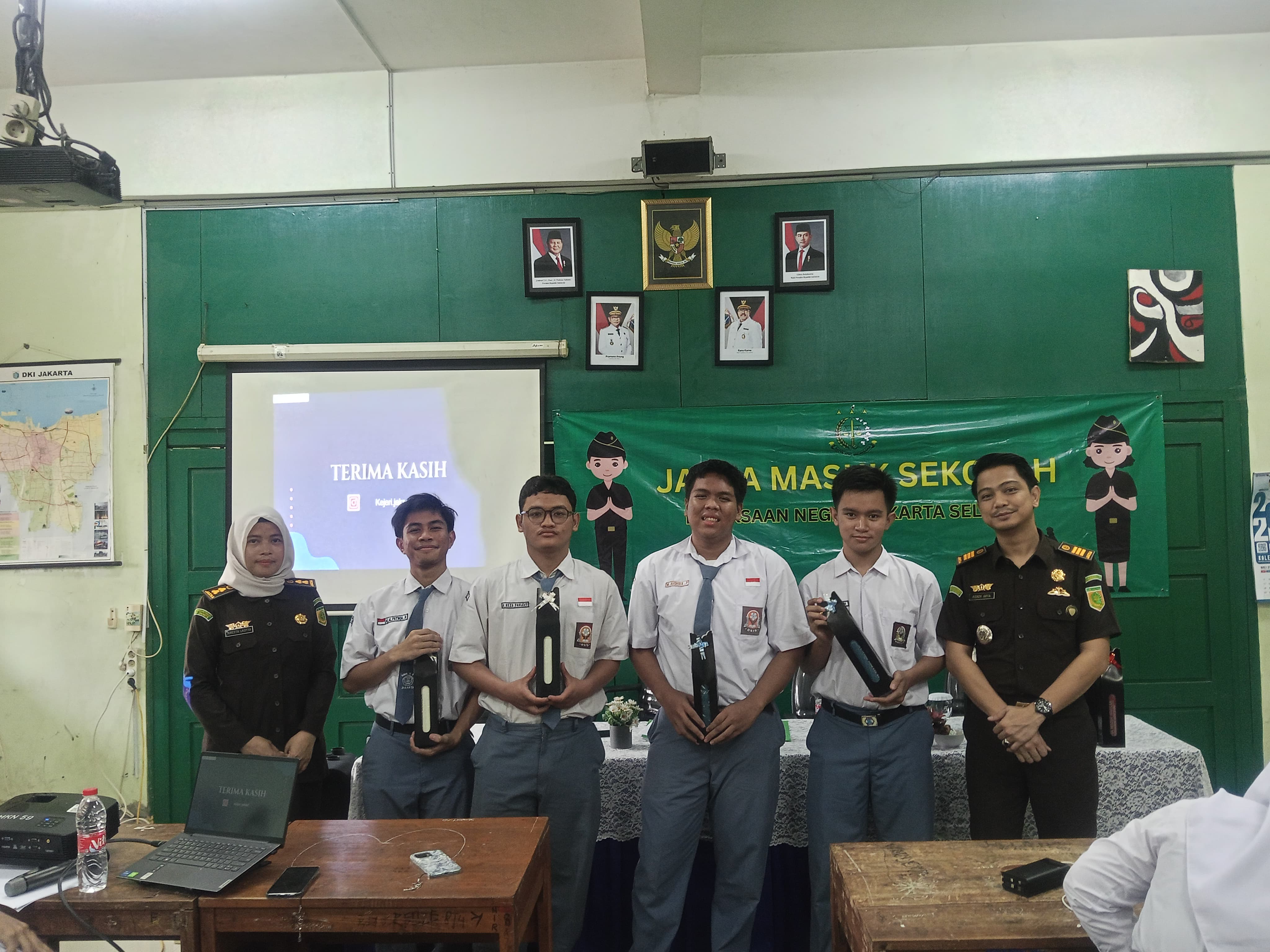 Gedung Sekolah SMA NEGERI 2 LAMONGAN